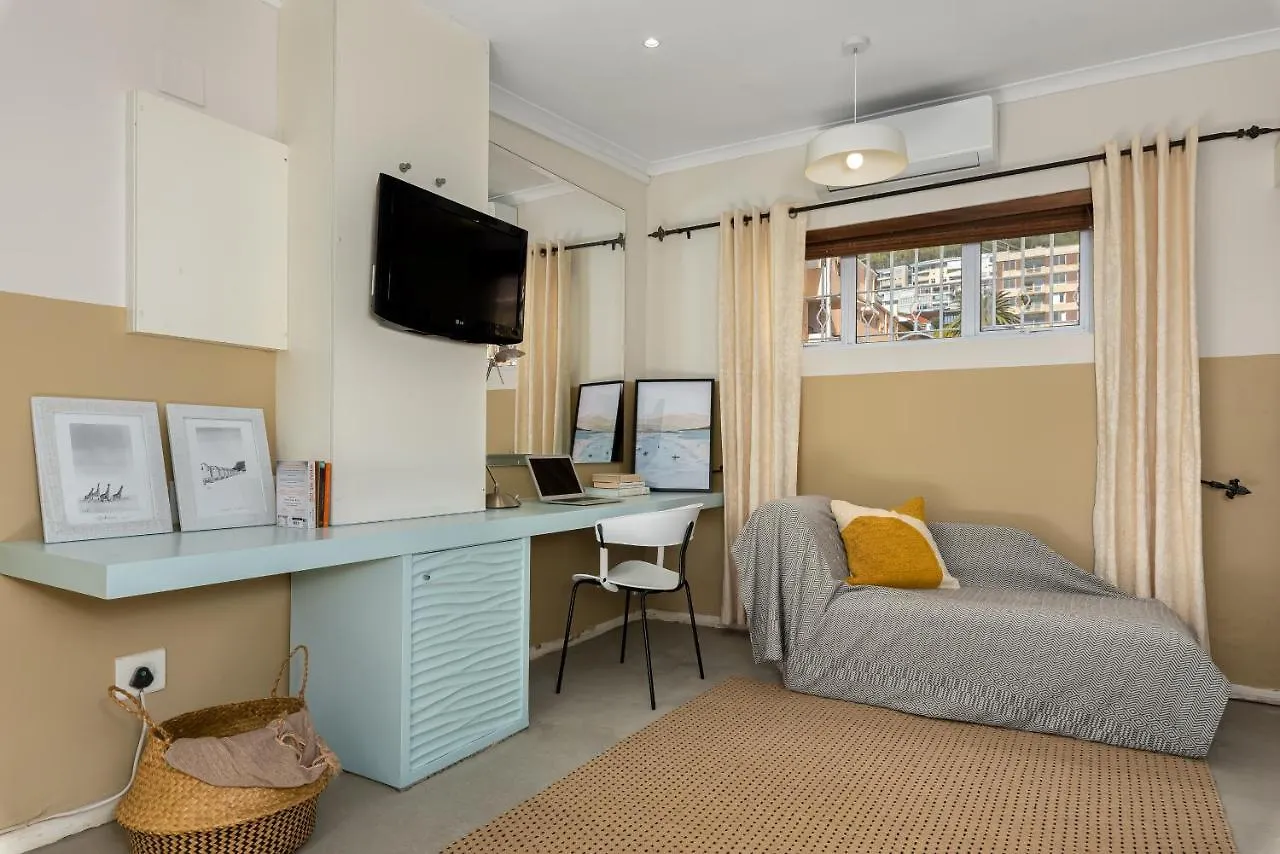 Neighbourgood Hill Suites Cape Town Hotel